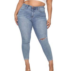🟣 FASHION NOVA Women's Size 14 Skinny High-Rise Light-Wash Denim Jeans
